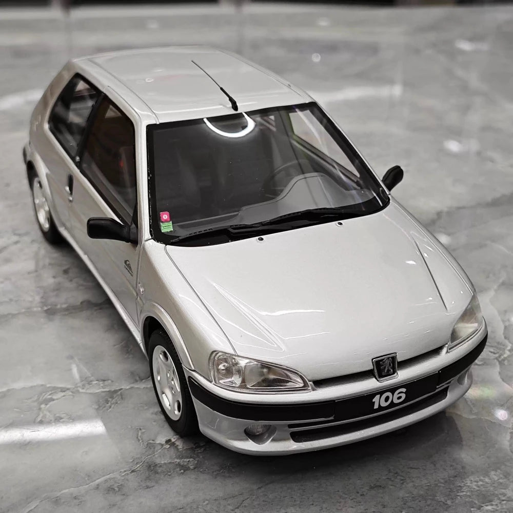 [OTTO] 1:18 Peugeot 1995 106 Silver Model Car Resin
