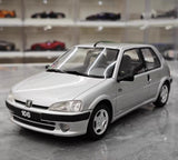 [OTTO] 1:18 Peugeot 1995 106 argento modellino di auto resina