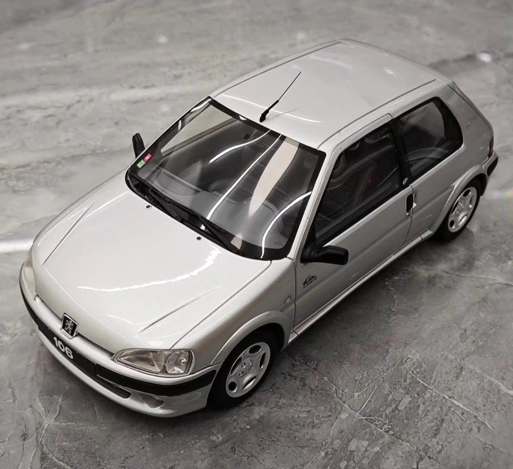 [OTTO] 1:18 Peugeot 1995 106 Silver Model Car Resin