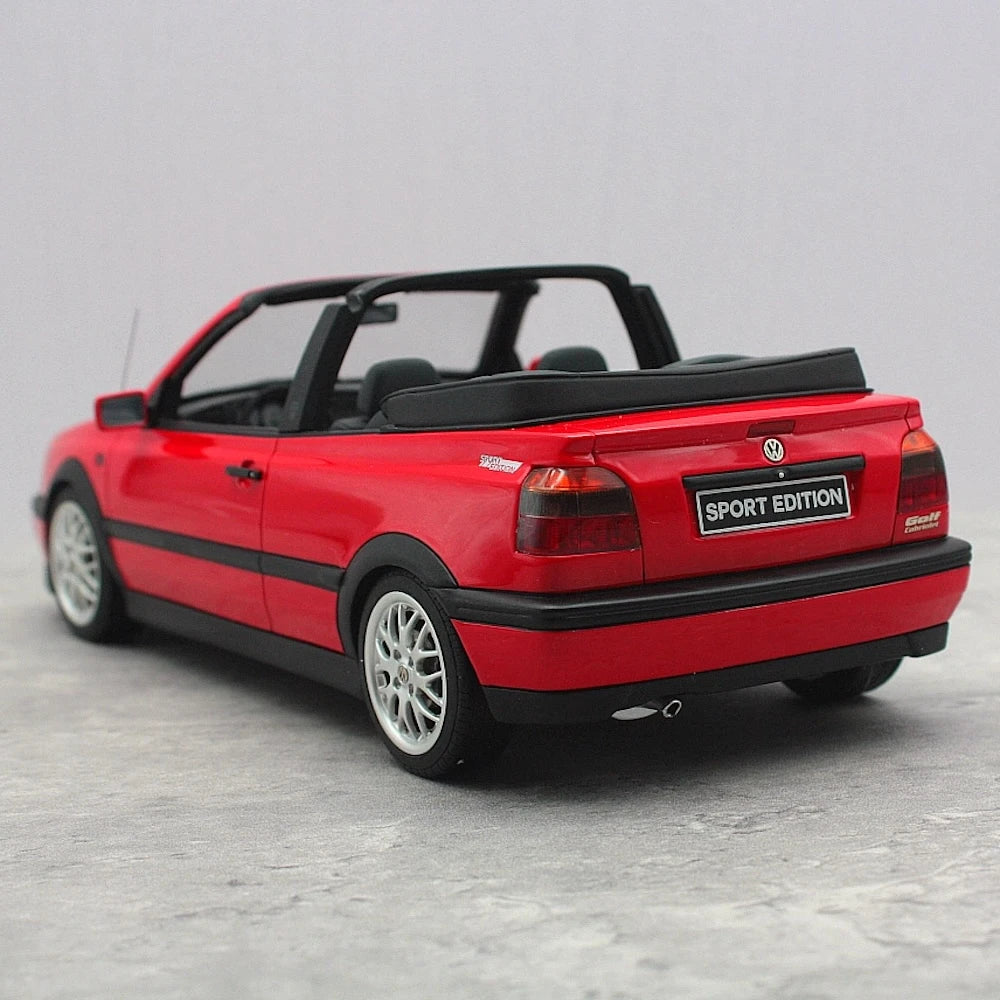 [OTTO] 1:18 Volkswagen 1998 Golf MK3 Cabriolet röd modellbil harts