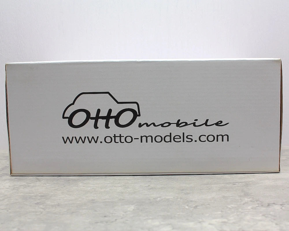 [OTTO] 1:18 Volkswagen 1998 Golf MK3 Cabriolet röd modellbil harts