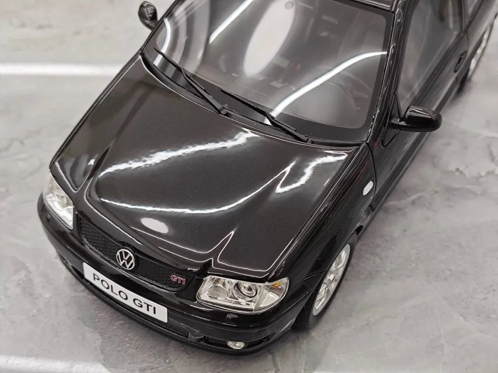 [OTTO] 1:18 Volkswagen 2001 Polo GTI ブラック モデルカー レジン