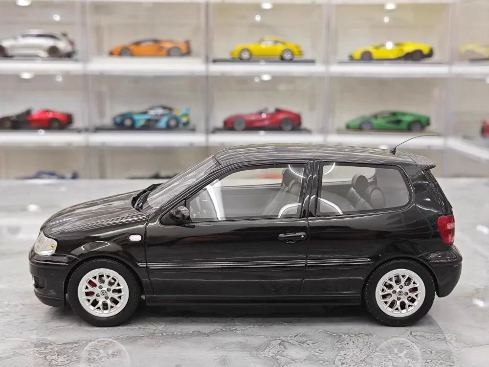 [OTTO] 1:18 Volkswagen 2001 Polo GTI ブラック モデルカー レジン