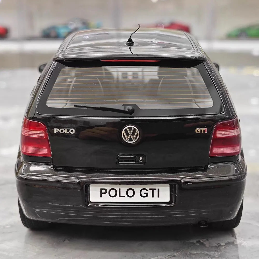 [OTTO] 1:18 Volkswagen 2001 Polo GTI ブラック モデルカー レジン