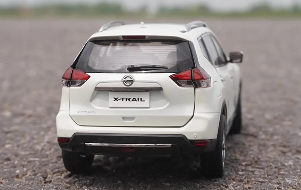 [Paudi] 1:18 Nissan 2018 X-Trail White Model Car Die-Cast