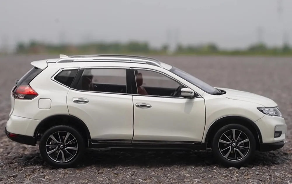 [Paudi] 1:18 Nissan 2018 X-Trail White Model Car Die-Cast
