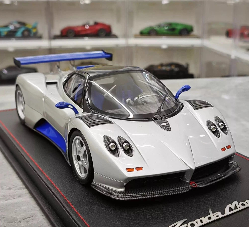 [Peako] 1:18 Pagani 2005 Zonda F Silver Model Car Resin