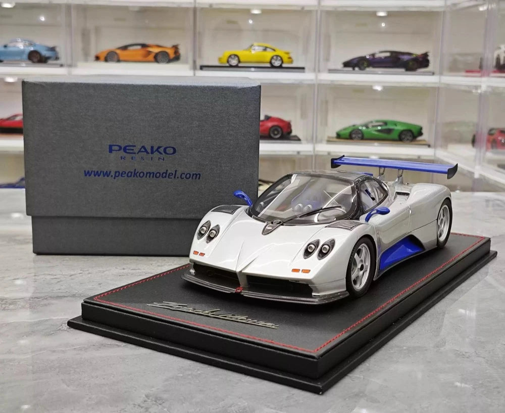 [Peako] 1:18 Pagani 2005 Zonda F Silver Model Car Resin