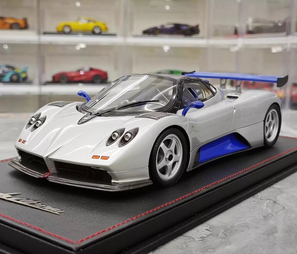 [Peako] 1:18 Pagani 2005 Zonda F Silver Model Car Resin
