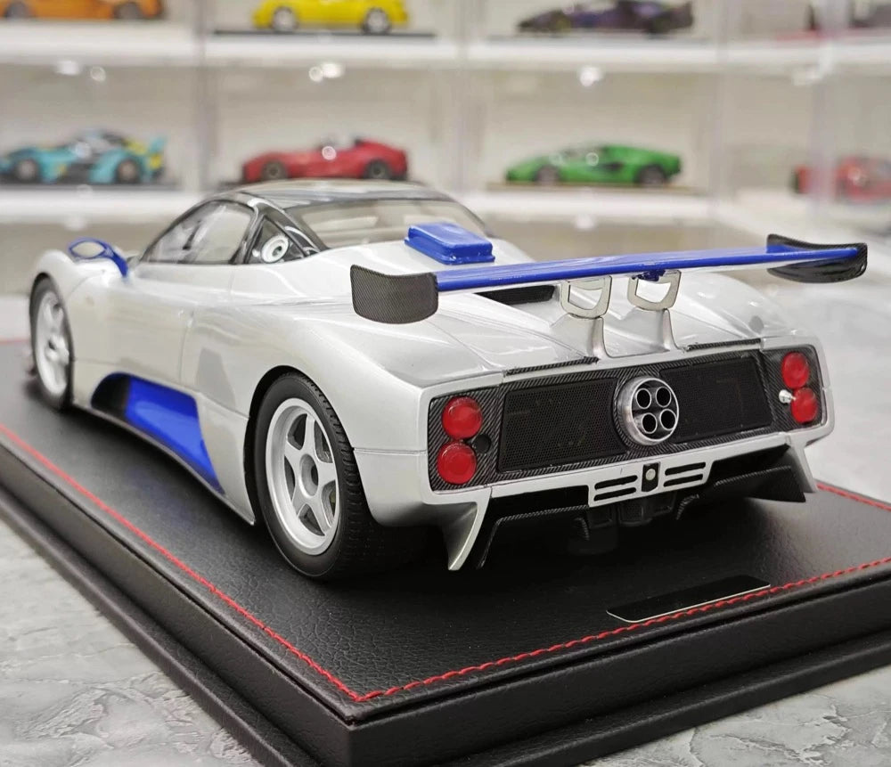 [Peako] 1:18 Pagani 2005 Zonda F Silver Model Car Resin