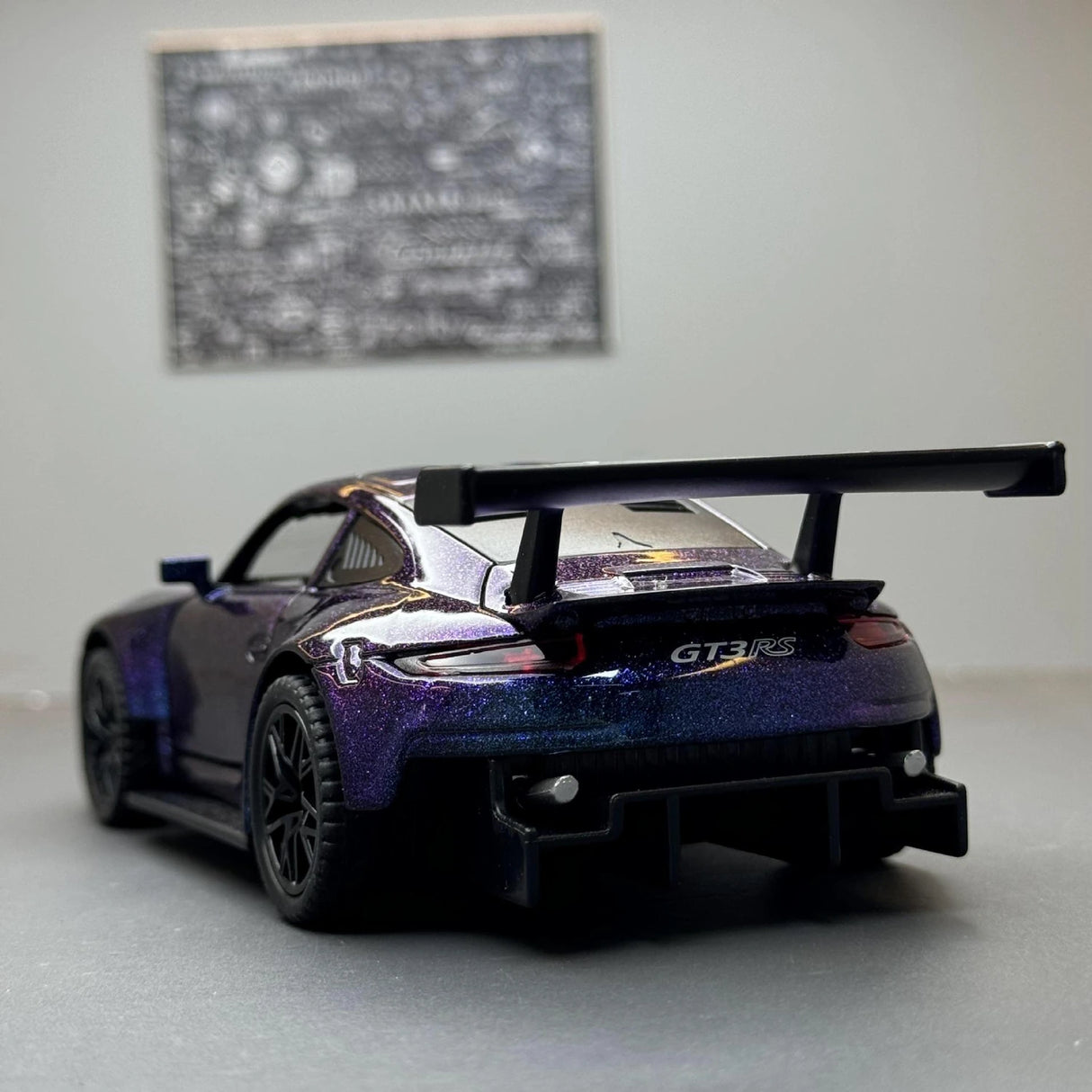 Porsche 2016 911 GT3 RS lila 1:32 – pressgjuten visningsmodell