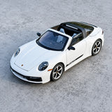 Porsche 2020 911 Carrera Cabriolet vit 1:32 – pressgjuten visningsmodell