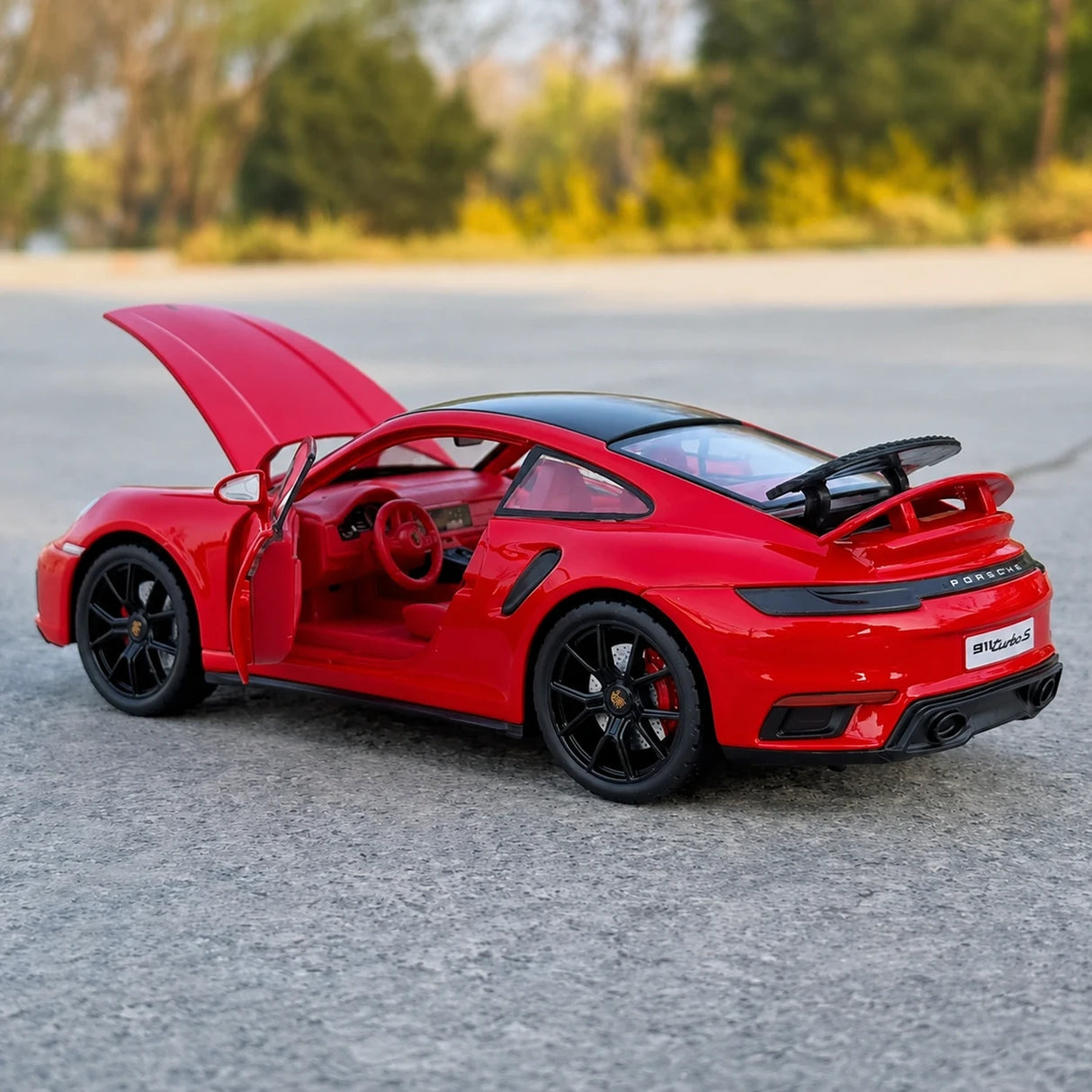 Porsche 2021 911 Turbo S rood 1:24 – diecast displaymodel