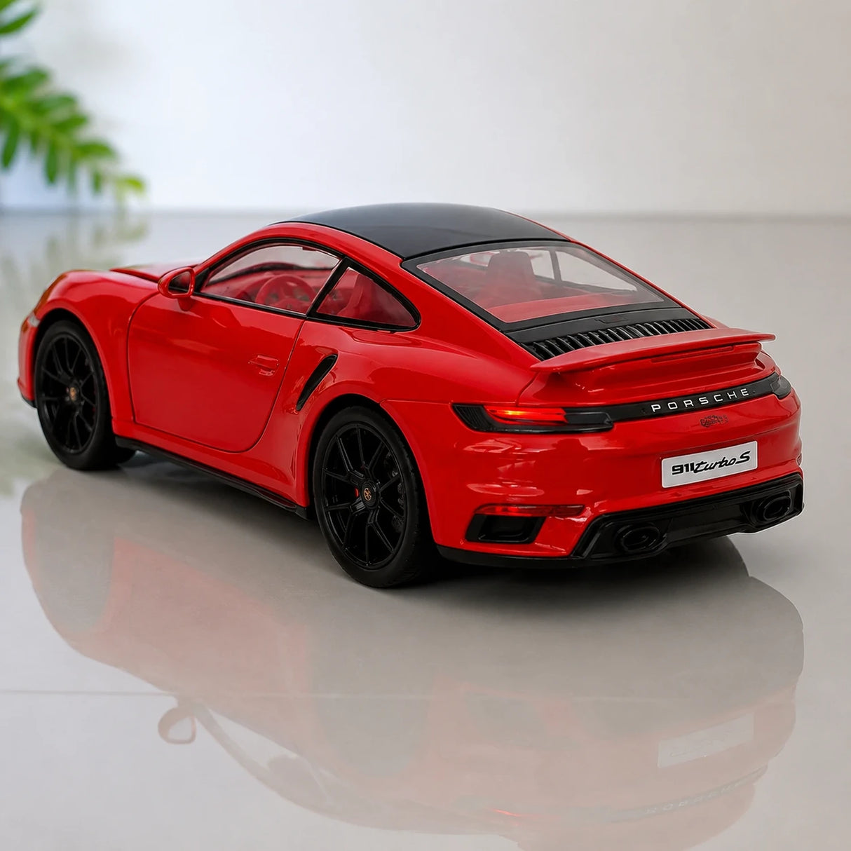 Porsche 2021 911 Turbo S rood 1:24 – diecast displaymodel