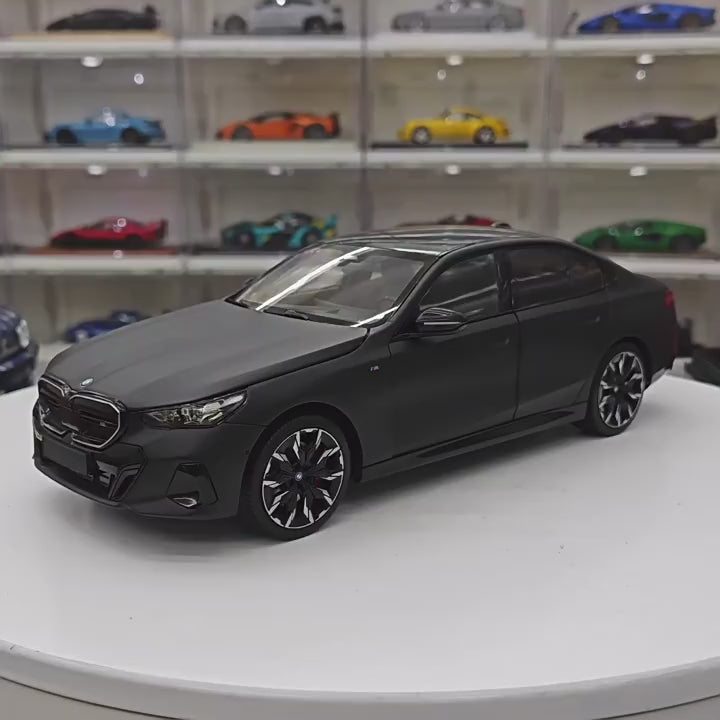 [Minichamps] BMW 2023 i5 M60 ホワイト 1:18スケール ミニカー