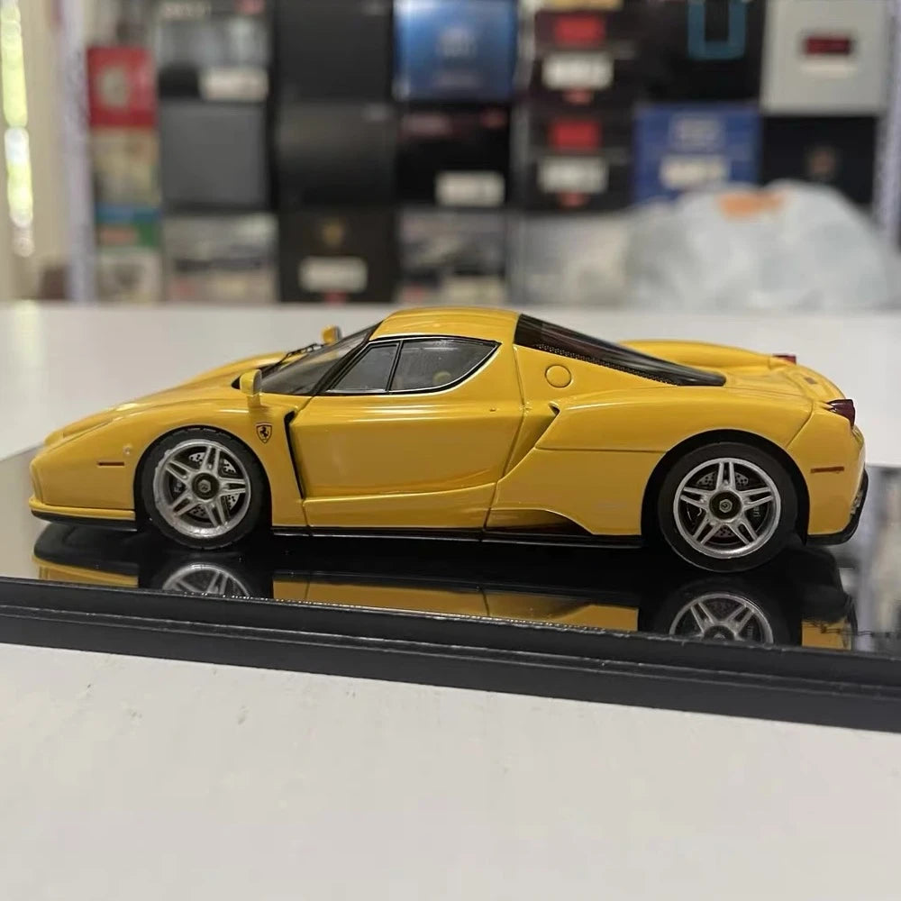 [Redline] 1:43 Ferrari 2002 Enzo Yellow Model Car Die-Cast