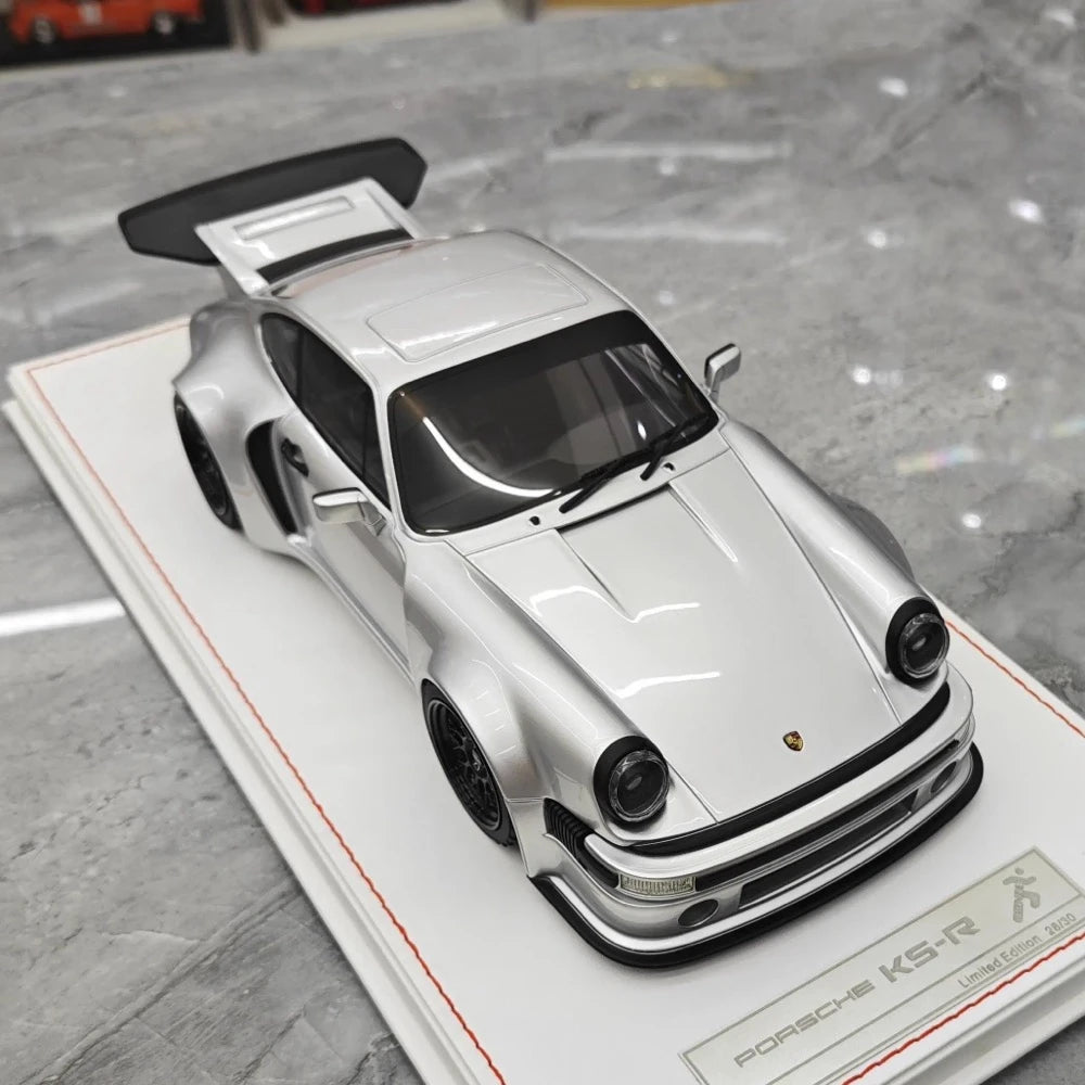 [Runner] 1:18 Porsche 1974 911 Carrera RSR 3.0 KS-R argento modellino di auto resina