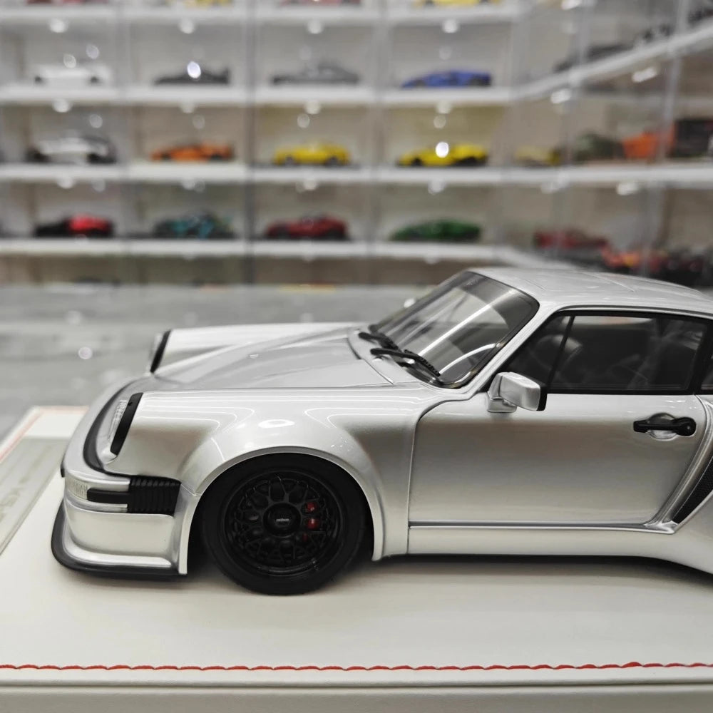 [Runner] 1:18 Porsche 1974 911 Carrera RSR 3.0 KS-R argento modellino di auto resina
