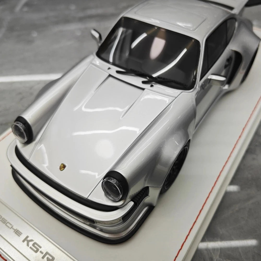 [Runner] 1:18 Porsche 1974 911 Carrera RSR 3.0 KS-R argento modellino di auto resina