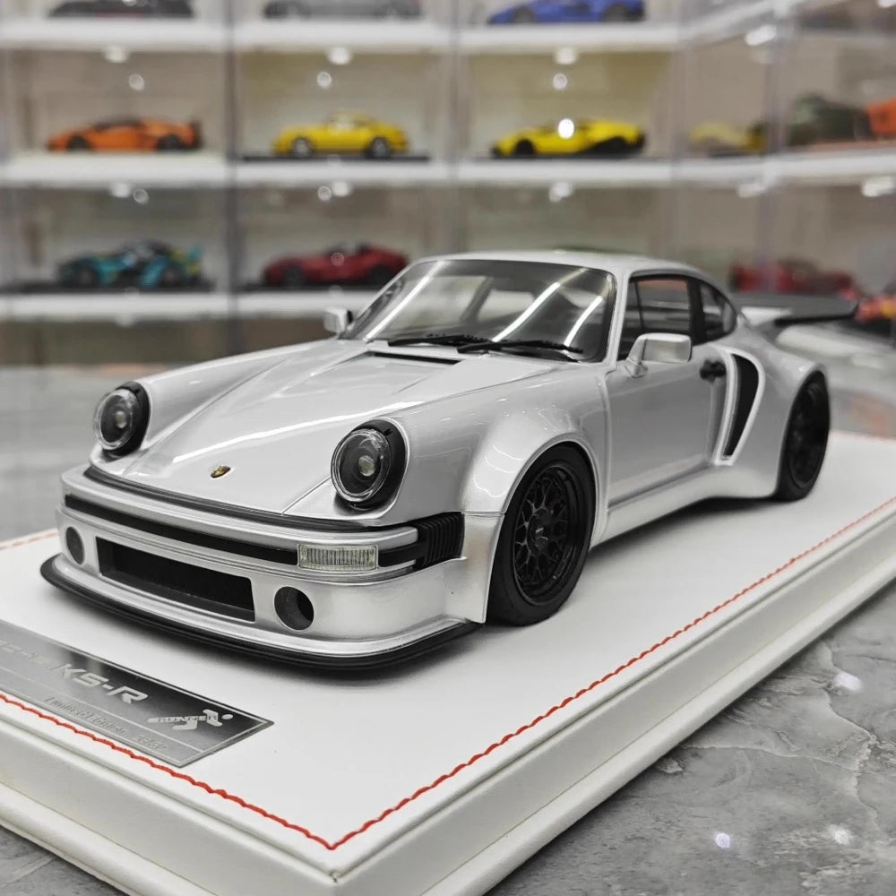 [Runner] 1:18 Porsche 1974 911 Carrera RSR 3.0 KS-R Silver Model Car Resin