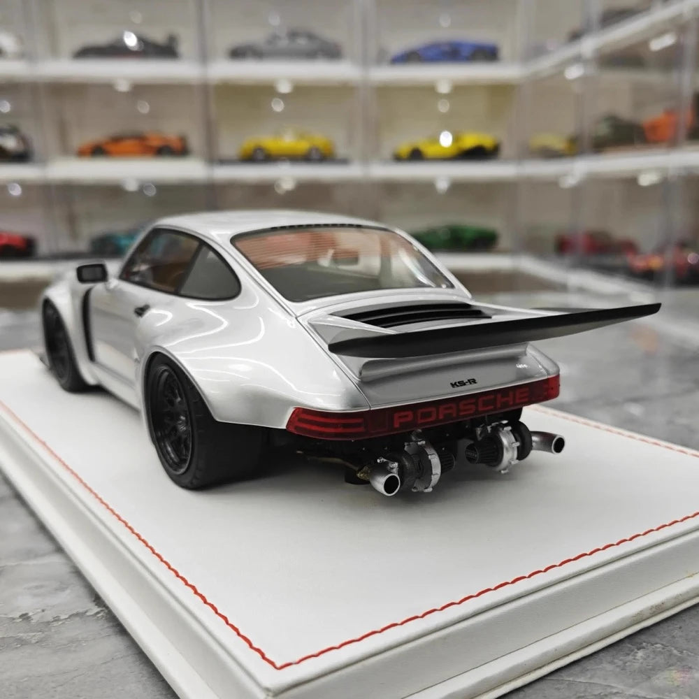 [Runner] 1:18 Porsche 1974 911 Carrera RSR 3.0 KS-R argento modellino di auto resina