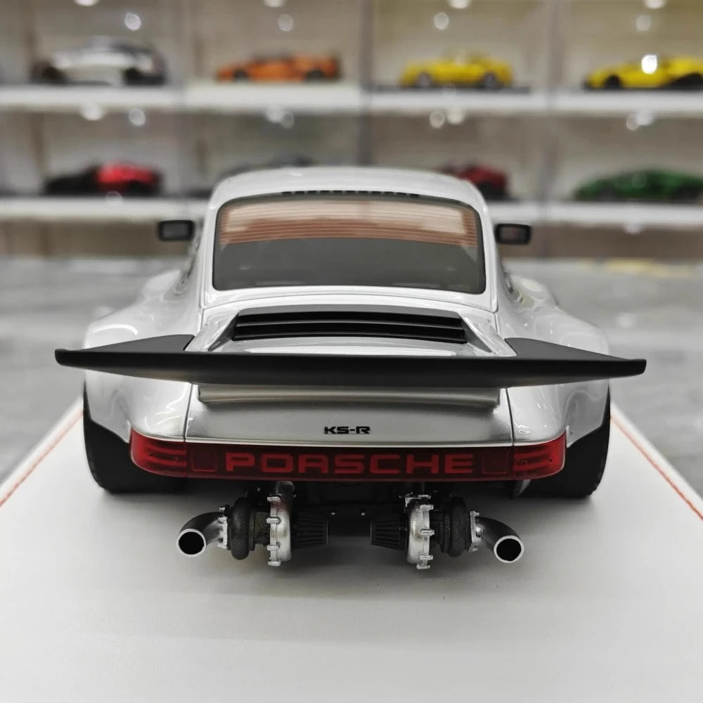 [Runner] 1:18 Porsche 1974 911 Carrera RSR 3.0 KS-R argento modellino di auto resina