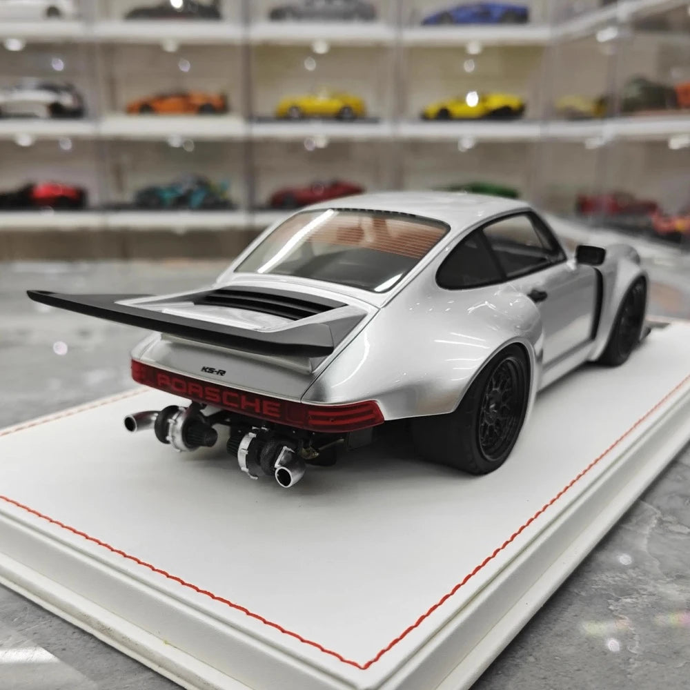 [Runner] 1:18 Porsche 1974 911 Carrera RSR 3.0 KS-R argento modellino di auto resina