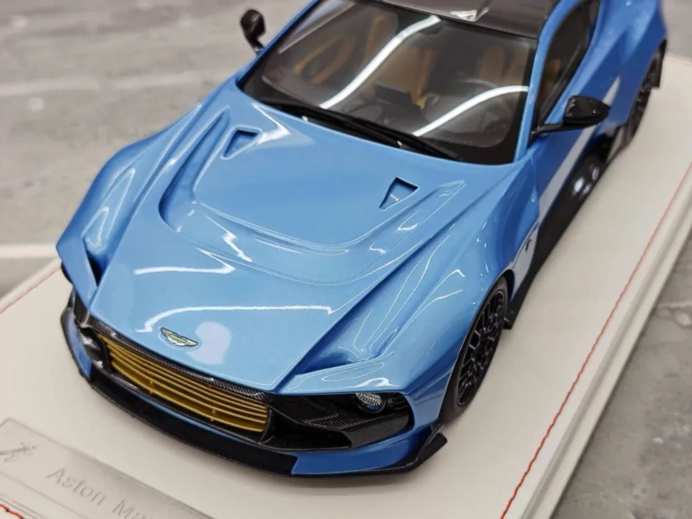 [Runner] 1:18 Aston Martin 2023 Valour Blue Model Car Resin