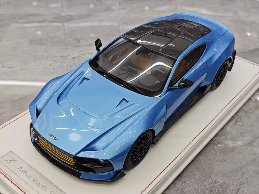 [Runner] 1:18 Aston Martin 2023 Valour Blue Model Car Resin