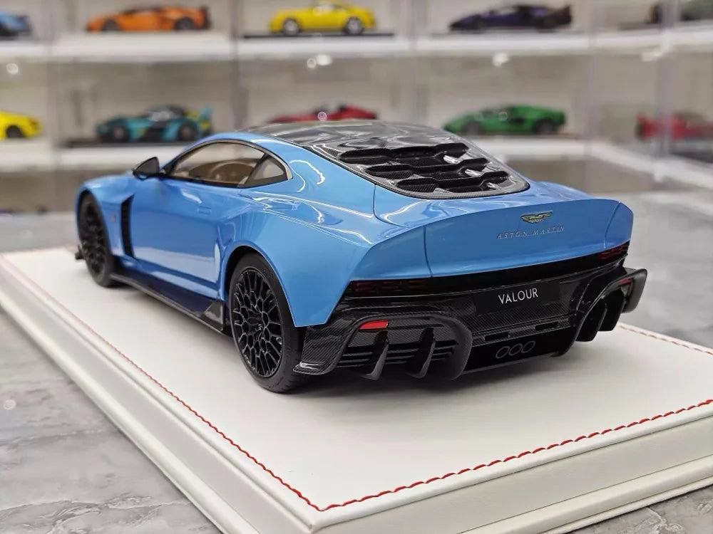 [Runner] 1:18 Aston Martin 2023 Valour Blue Model Car Resin