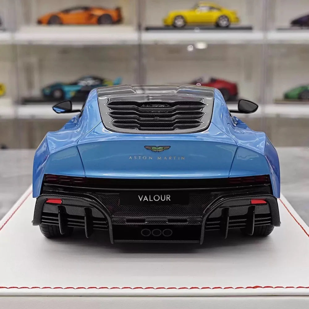 [Runner] 1:18 Aston Martin 2023 Valour Blue Model Car Resin