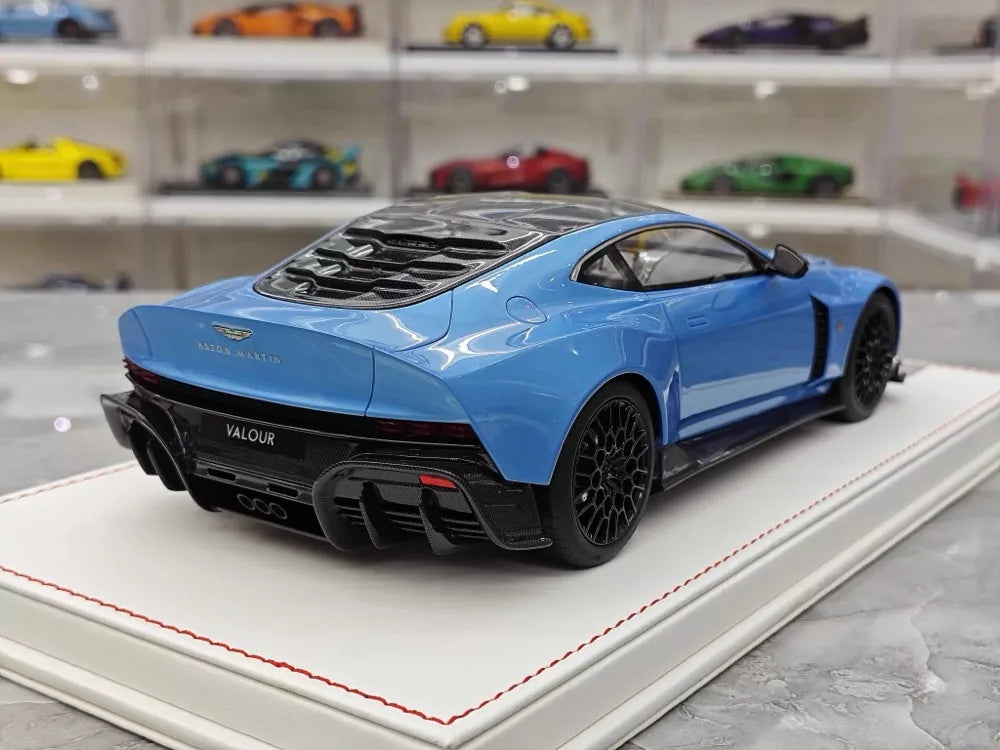 [Runner] 1:18 Aston Martin 2023 Valour Blue Model Car Resin