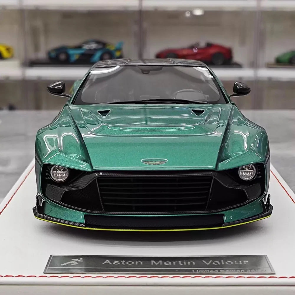 [Runner] 1:18 Aston Martin 2023 Valour Green Model Car Resin
