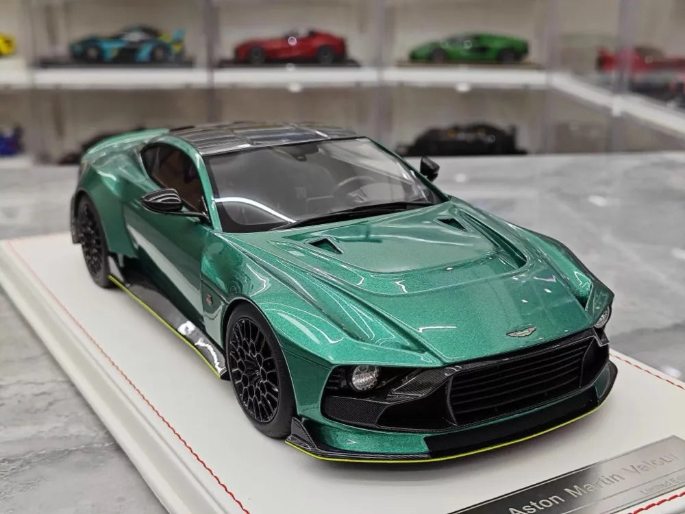 [Runner] 1:18 Aston Martin 2023 Valour Green Model Car Resin