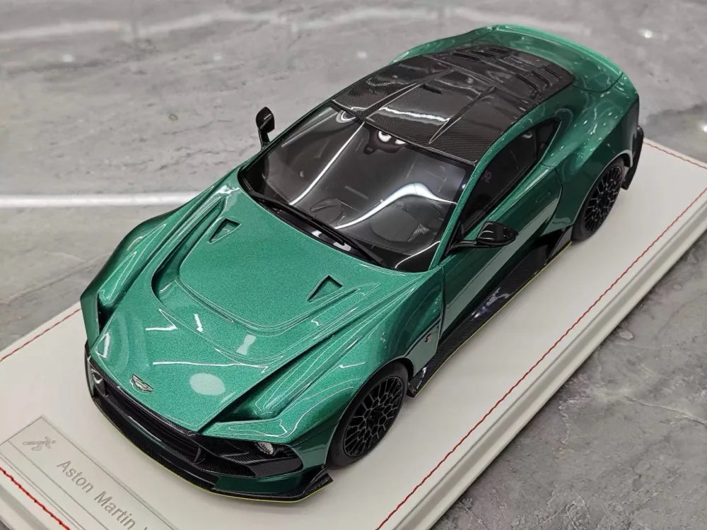 [Runner] 1:18 Aston Martin 2023 Valour Green Model Car Resin