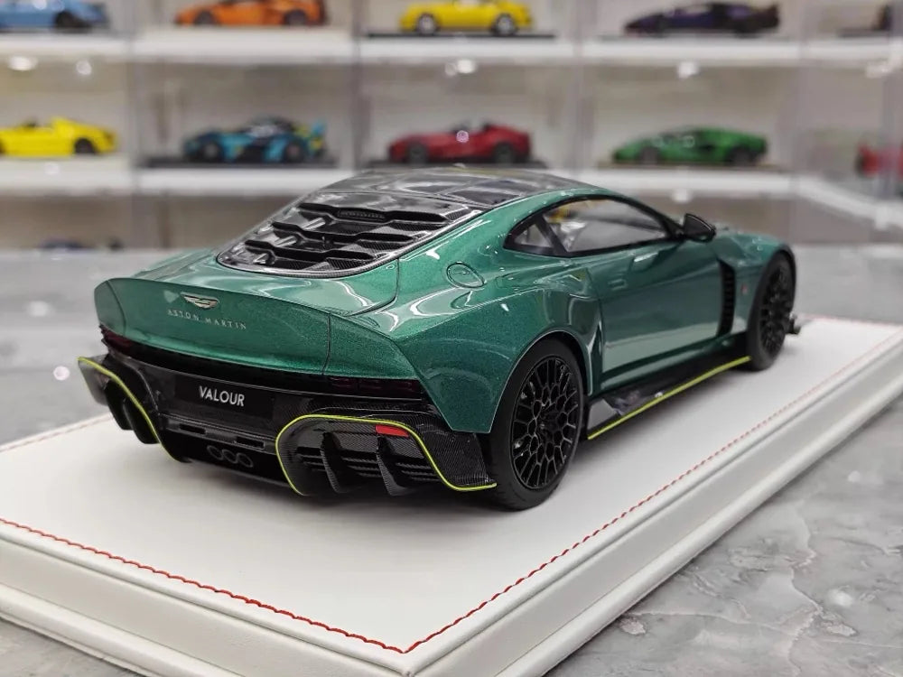 [Runner] 1:18 Aston Martin 2023 Valour Green Model Car Resin