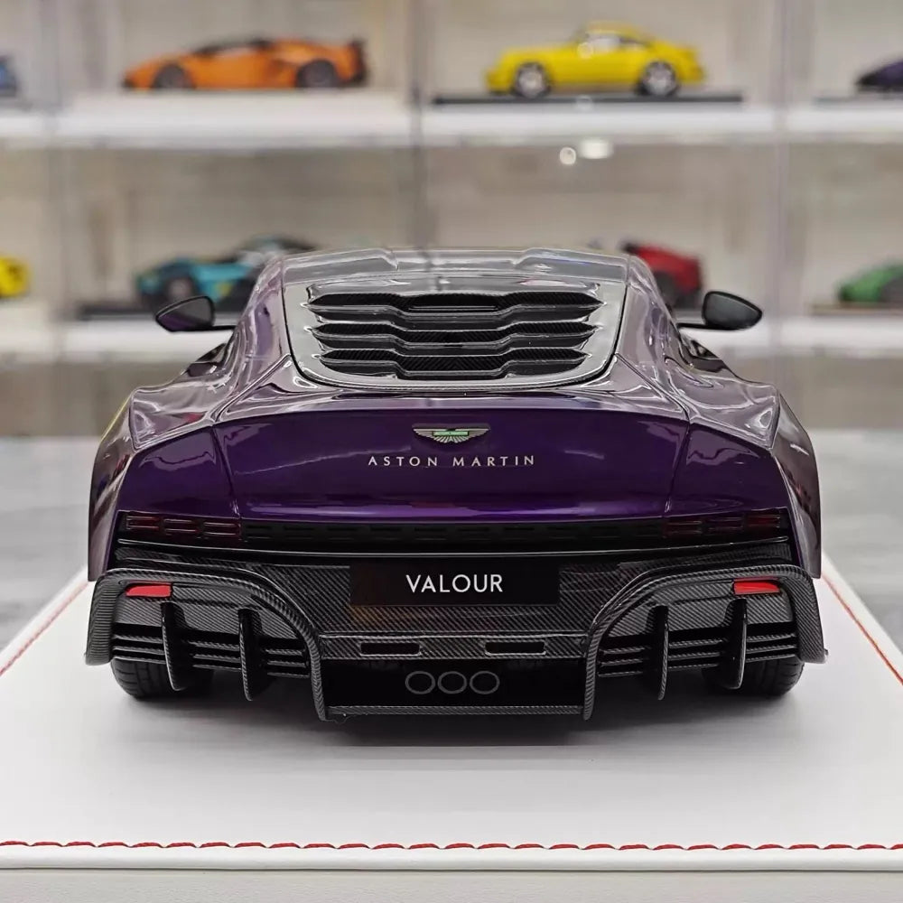 [Runner] 1:18 Aston Martin 2023 Valour Purple Model Car Resin