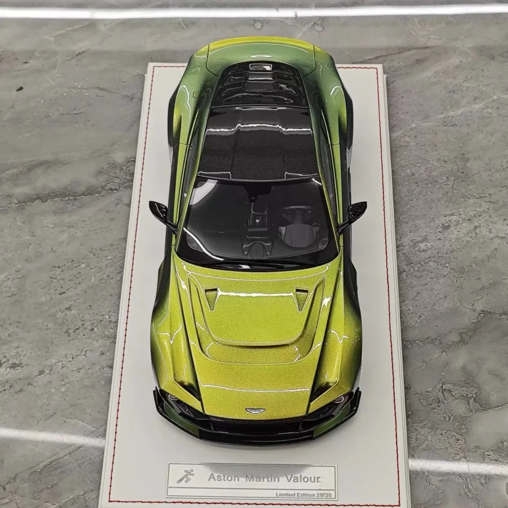 [Runner] 1:18 Aston Martin 2023 Valour Gold Model Car Resin