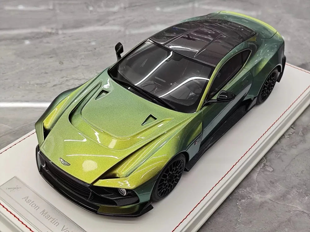 [Runner] 1:18 Aston Martin 2023 Valour Gold Model Car Resin