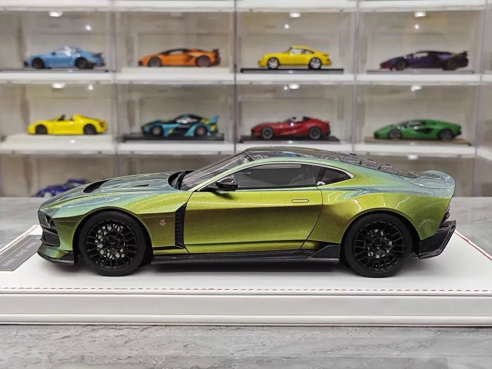 [Runner] 1:18 Aston Martin 2023 Valour Gold Model Car Resin