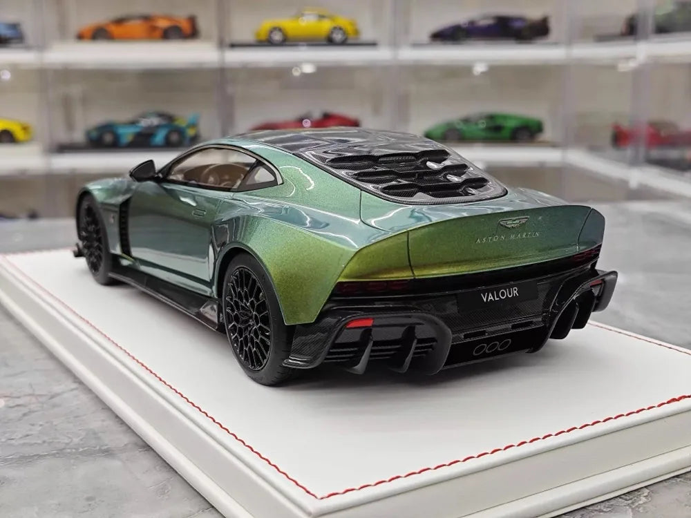 [Runner] 1:18 Aston Martin 2023 Valour Gold Model Car Resin