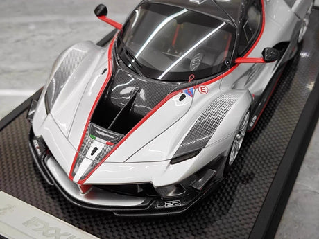 [Runner] 1:18 Ferrari 2018 FXX-K EVO Bianco Italia #22 モデルカー レジン
