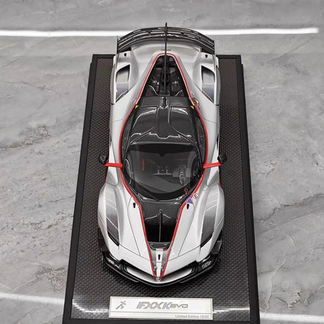 [Runner] 1:18 Ferrari 2018 FXX-K EVO Bianco Italia #22 モデルカー レジン