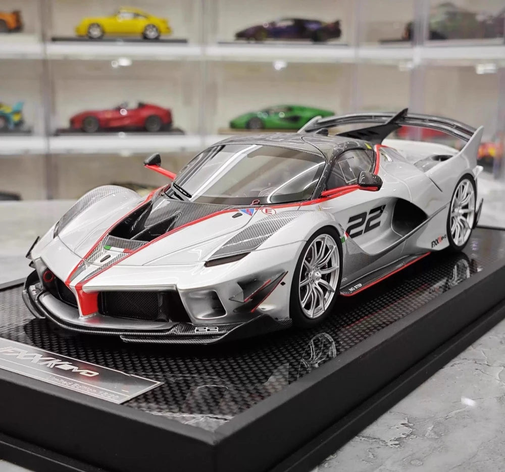 [Runner] 1:18 Ferrari 2018 FXX-K EVO Bianco Italia #22 Model Car Resin