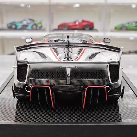 [Runner] 1:18 Ferrari 2018 FXX-K EVO Bianco Italia #22 モデルカー レジン