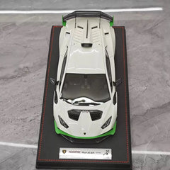 [Runner] 1:18 Lamborghini 2021 Huracan STO Novitec bianco modellino di auto resina