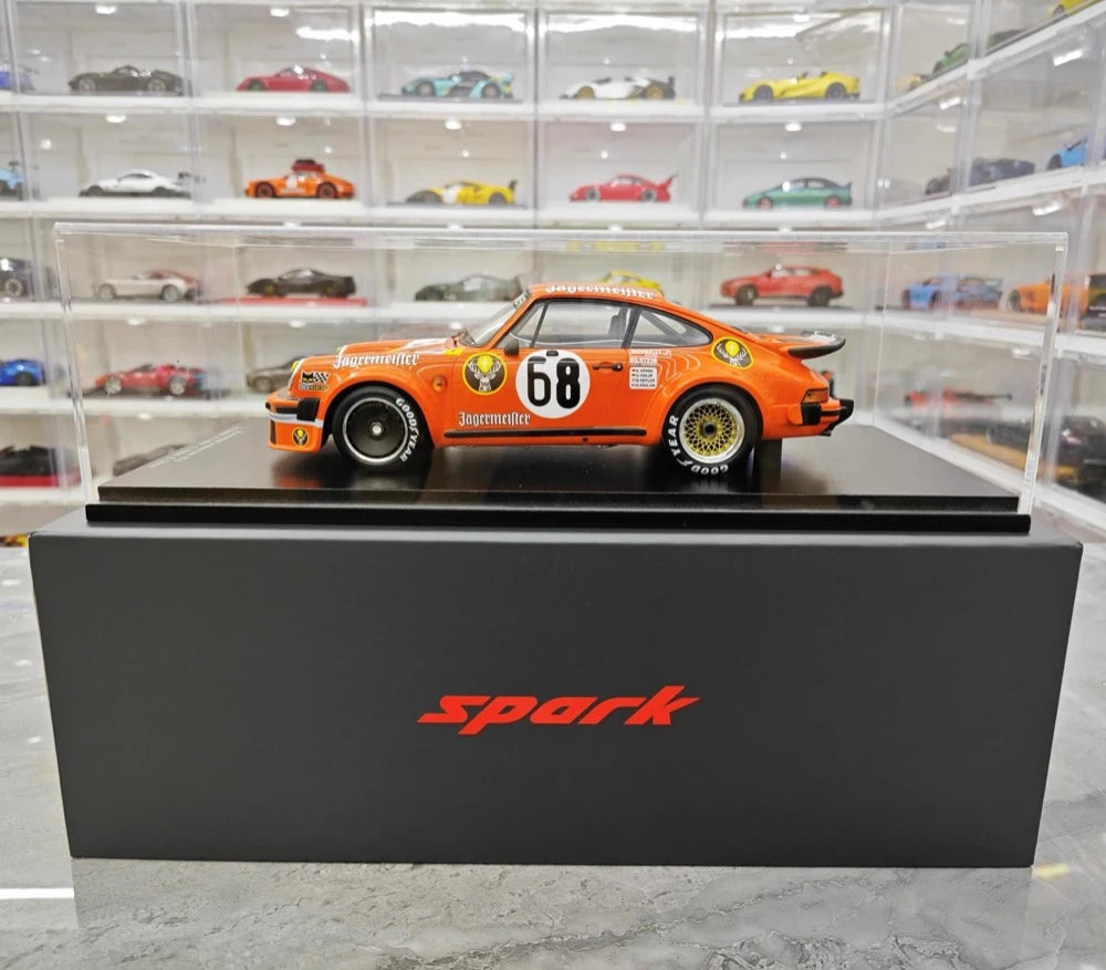 [Spark] 1:18 Porsche 1978 934 Le Mans #68 Model Car Resin / Closed Body