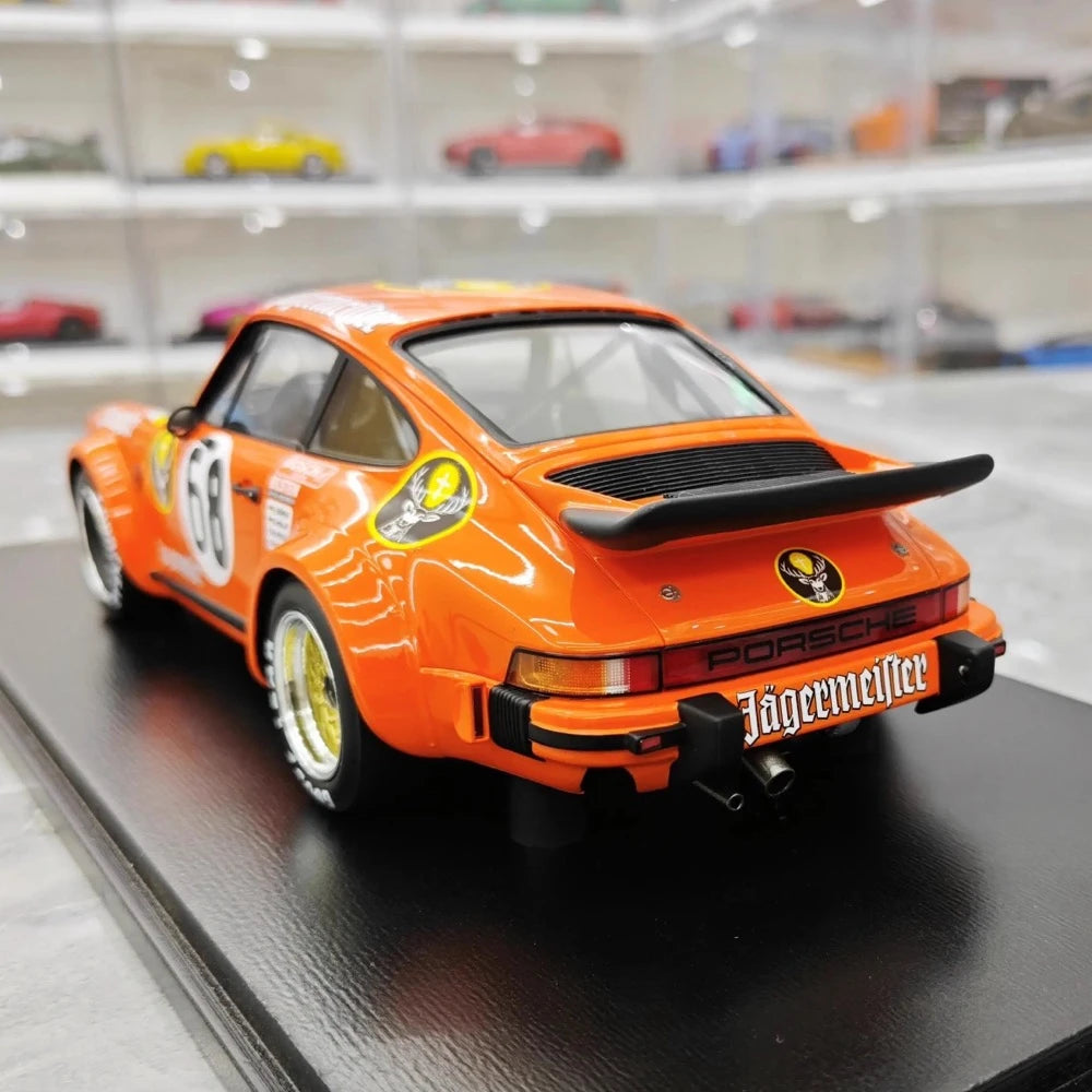 [Spark] 1:18 Porsche 1978 934 Le Mans #68 Model Car Resin / Closed Body