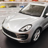 [Spark] 1:18 Porsche 2017 Macan Turbo Silver Model Car Resin