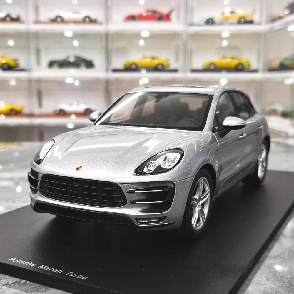[Spark] 1:18 Porsche 2017 Macan Turbo Silver Model Car Resin